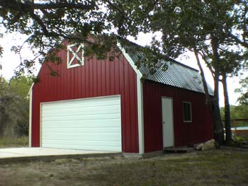 Gambrel barn 01